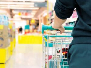 Seis de cada 10 hogares sienten que están comprando menos | Finanzas | Economía