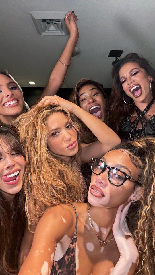 Shakira da un adelanto de su nuevo hit ‘Soltera’