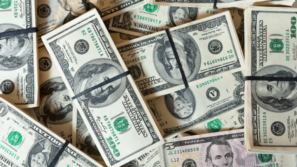 Sube el dólar en Paraguay y afirman que una de las causas es una mayor demanda de los argentinos