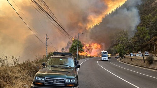 Suben a siete los heridos por incendio en Quito
