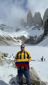 Tachirense celebra en las Torres del Paine con la aurinegra – Diario La Nación
