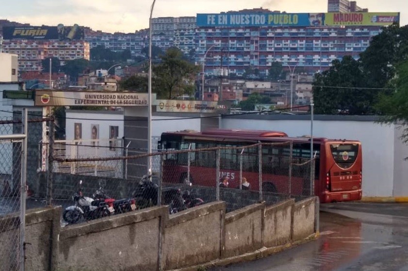 Tal Cual | Expulsan a 71 estudiantes de la UNES por protestas del #28Jul: "Es una orden de arriba" - AlbertoNews