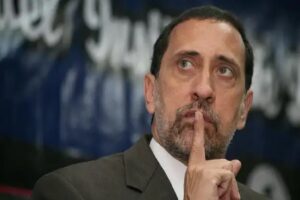 "Te pido que reconsideres la renuncia y que emprendamos una nueva etapa": Guerra envió carta a Capriles
