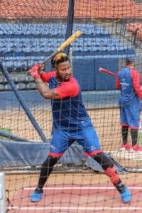 Tiburones continúan con su preparación por el bicampeonato