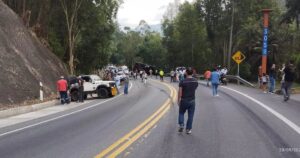 Trágico accidente obliga al cierre de la vía al Llano: esto se sabe