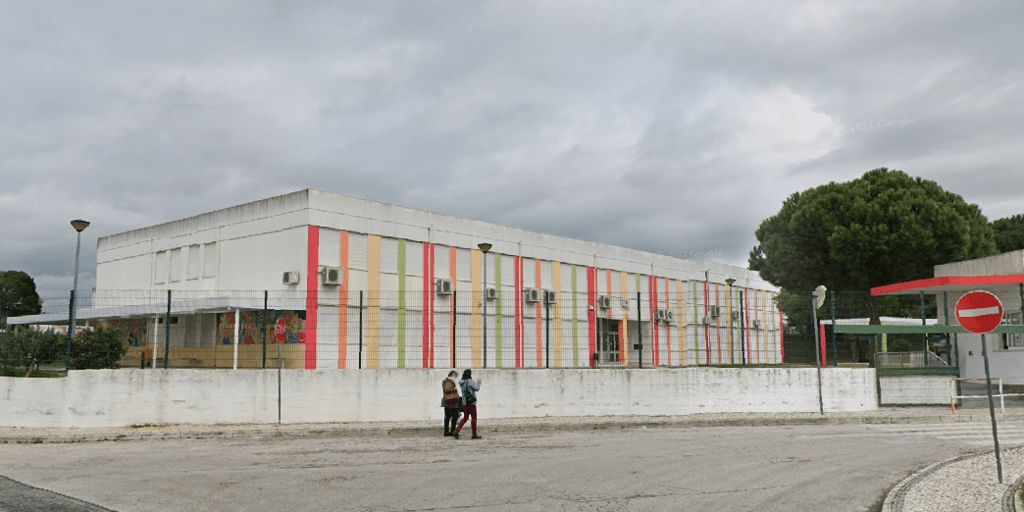Un estudiante de 12 años apuñala a seis compañeros en un colegio en Portugal