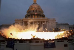 Un fiscal pide la difusión de documentos clave de caso de Trump por el asalto al Capitolio - AlbertoNews