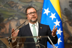 Venezuela enviará nota de protesta a Países Bajos por "ocultar" a González Urrutia