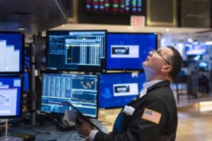 Wall Street cerró en rojo y el Nasdaq cayó 3,26% por el fuerte descenso de Nvidia