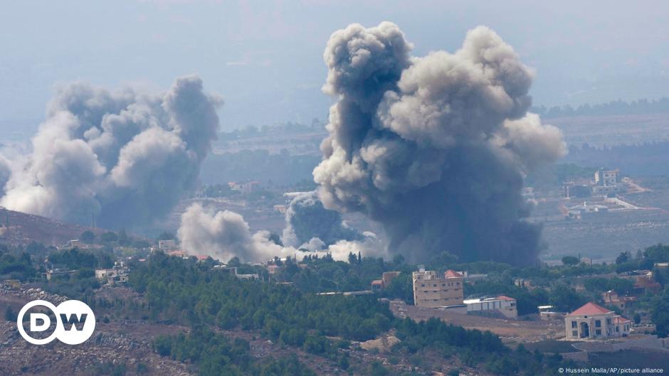 al menos 100 personas mueren en bombardeos israelíes – DW – 23/09/2024