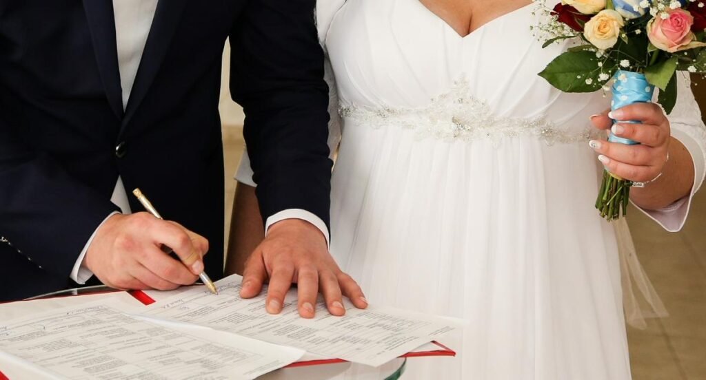 hombre cobra 500 euros por arruinar bodas en España y dice cómo