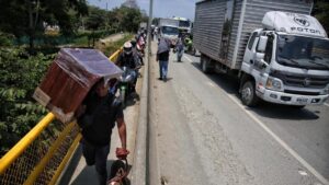 piden establecer corredores humanitarios a los manifestantes