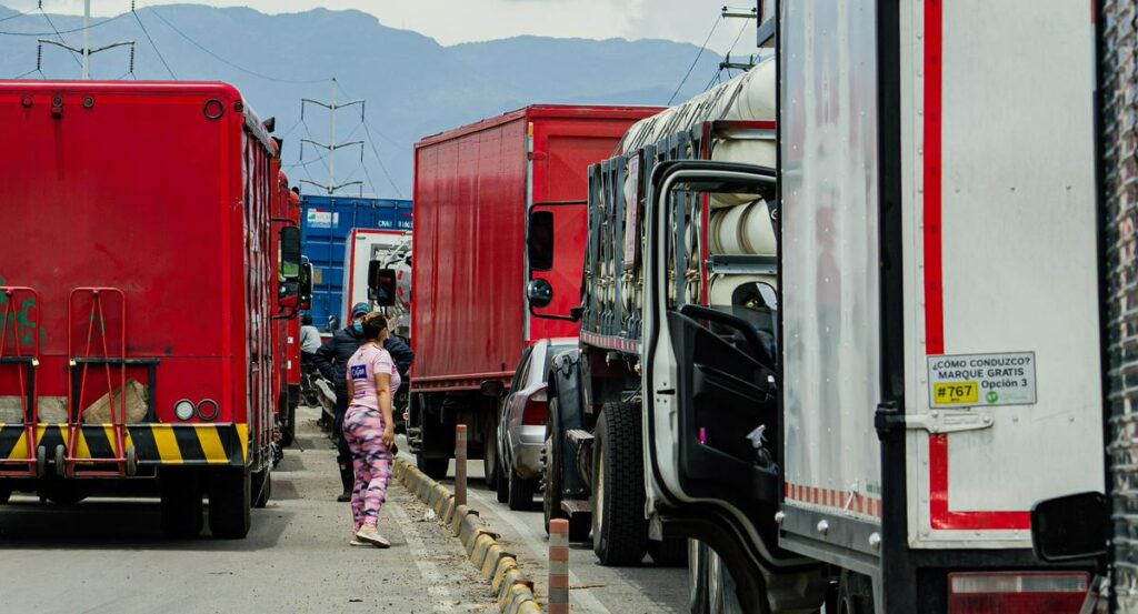 qué calles están cerradas y cómo está Transmilenio