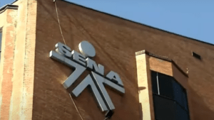 tenía que terminar sus prácticas en octubre