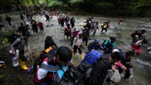 urgen empleo y viviendas para venezolanos