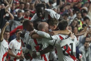 ¿Quién es Prudencia Priego?, la mujer a la que homenajearon los Bukaneros en el Rayo - Atlético | LaLiga EA Sports 2024