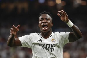 ¿Y si Vinicius tiene razón? La xenofobia crece en el deporte: "La lucha contra el racismo la hacemos bien, pero no muy bien" | LaLiga EA Sports 2024