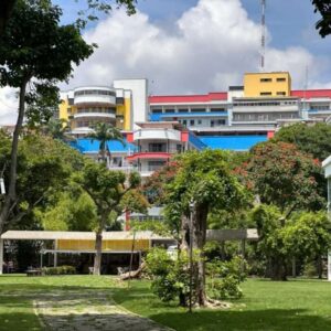 Abren investigación interna a policías que ingresaron a la UCV