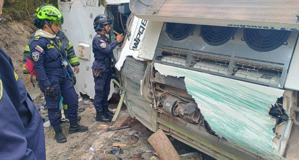 Accidente en vía a La Mesa; testimonio de sobreviviente, bus no frenó