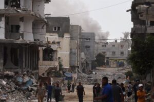 Al menos doce muertos y 25 heridos en un bombardeo israelí contra un campamento de refugiados en Gaza