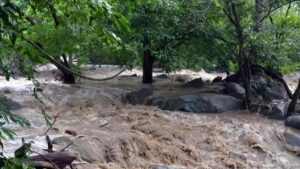 Alerta roja en Santa Marta por riesgo de crecientes súbitas en ríos