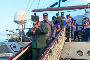Antorcha JDNJ recorrió La Guaira