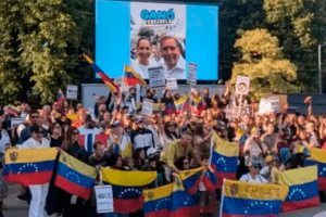 “Arresta y mata a inocentes”
