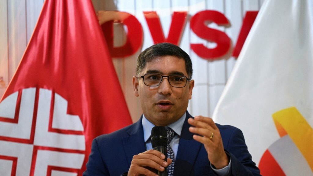 arrestan a exministro de Petróleo e Industrias por "graves delitos"