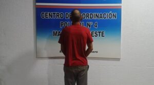 Arrestan a sujeto por agresión continuada contra su hijastro