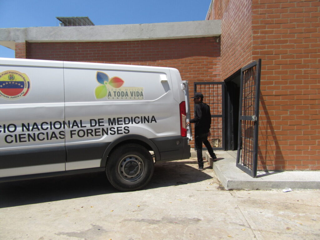 Asesinaron a un hombre porque su hijo rayó una pared recién pintada