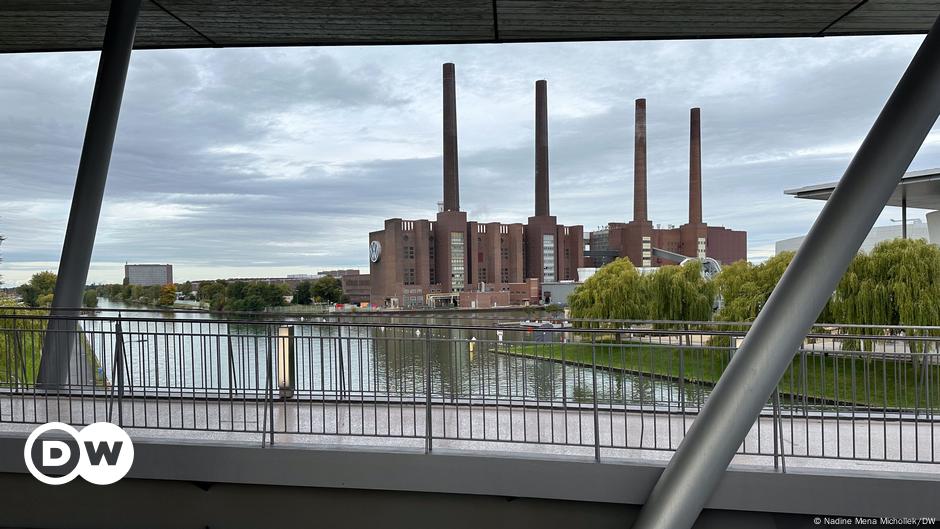 Así afecta la crisis de Volkswagen a la ciudad de Wolfsburgo – DW – 21/10/2024