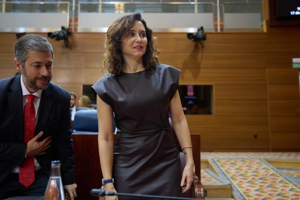 Ayuso rechaza reunirse con Sánchez por haberla "difamado" y negociar con independentistas