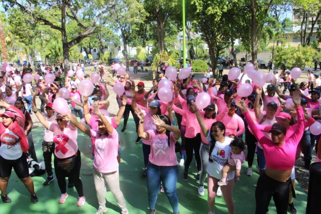 Caminata Rosa llenó de esperanza las calles de Tanaguarena