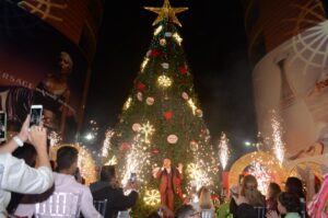 Celebrando la llegada de la Navidad el Centro San Ignacio se viste de gala