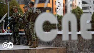 Cientos de policías custodiarán a presidenciables de Ecuador – DW – 22/10/2024
