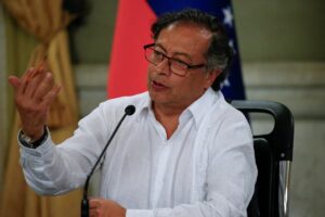 Colombia trabaja con expertos para establecer un plan de cohabitación en Venezuela (incluiría a China, Rusia, Cuba y la ONU)