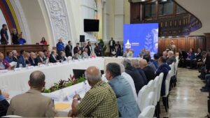 Comisión propone ley para la defensa de la soberanía política