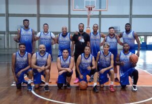 Conviasa y Bolipuertos comenzaron victoriosos baloncesto empresarial