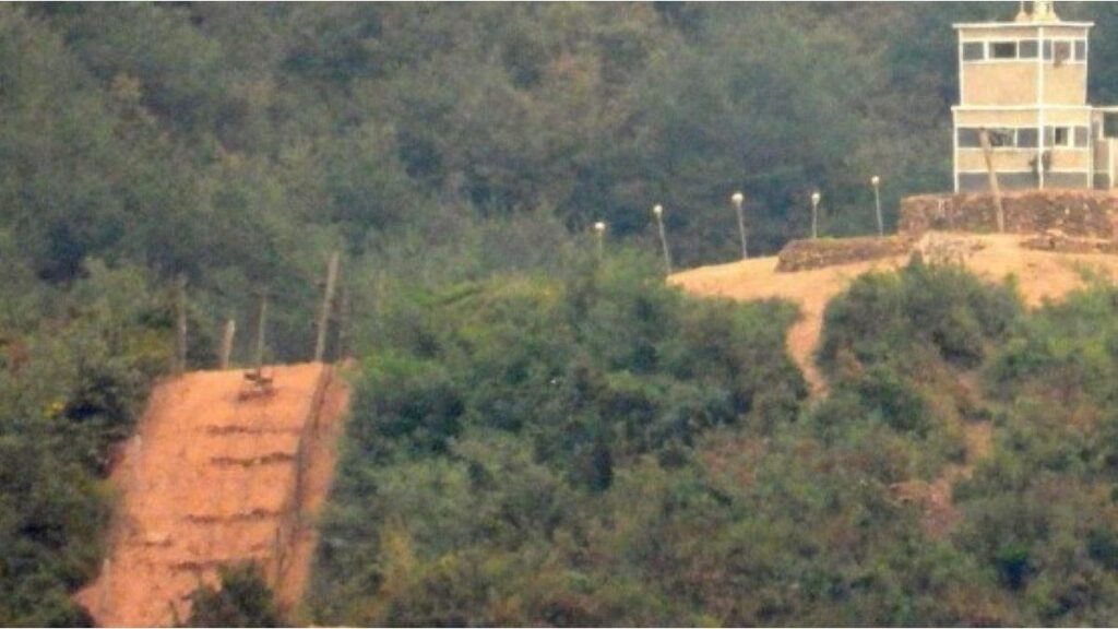 Corea del Norte redobla la apuesta y dinamita carreteras que conectaban con Corea del Sur
