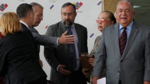 Destituirán a Del Pino. Tratan de nombrar alcalde chavista en Maracaibo.