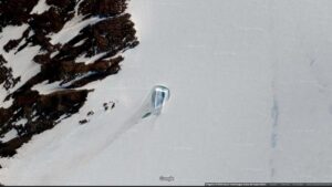 Desvelan la verdad tras la misteriosa imagen de una puerta en la Antártida descubierta en Google Maps