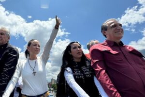 Dirigencia opositora en Venezuela se mantiene en resguardo ante amenazas y detenciones tras el denunciado "fraude" electoral