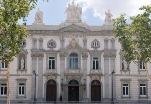 EL TS avala 26 semanas de permiso de maternidad para las familias monoparentales para evitar discriminar al menor