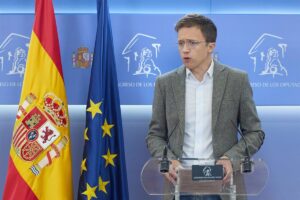 El Congreso contesta al juez que debe decidir sobre la denuncia de Mouliáa que Errejón ya no es diputado