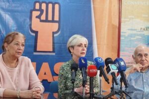 El MAS califica de "acto desorganizado" diálogo promovido por Maduro