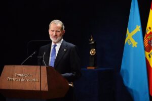 El Rey alerta del riesgo de la deshumanización y reivindica la necesidad de defender la dignidad de la persona