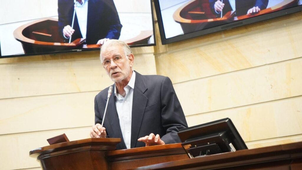 El gobernador Eduardo Verano propone aumentar transferencias a las regiones al 46 % en debate del SGP
