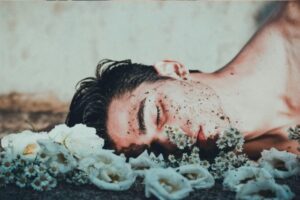 El hábito de la tristeza: entendiendo un ciclo emocional