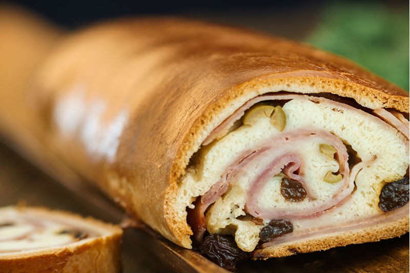 El precio nada solidario al que se vende el pan de jamón en Caracas