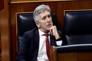 España: ministro del Interior dijo que se enteró del viaje de Delcy Rodríguez "muy pocas horas antes"